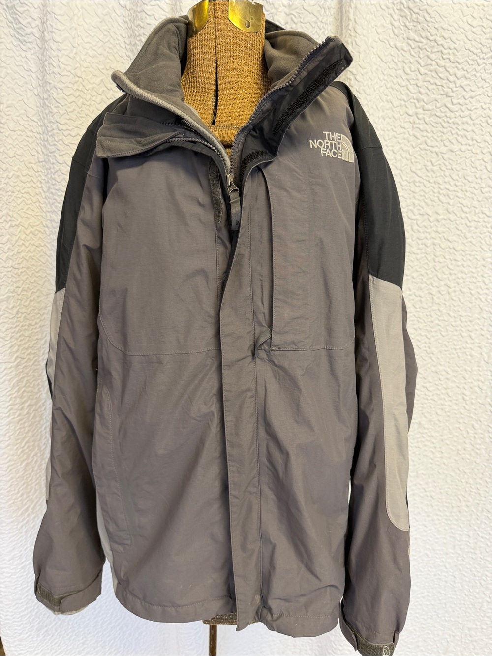 The North Face GORE-TEX Triclimate 3-in-1 Jacket Men’s Large Grey Black Winter